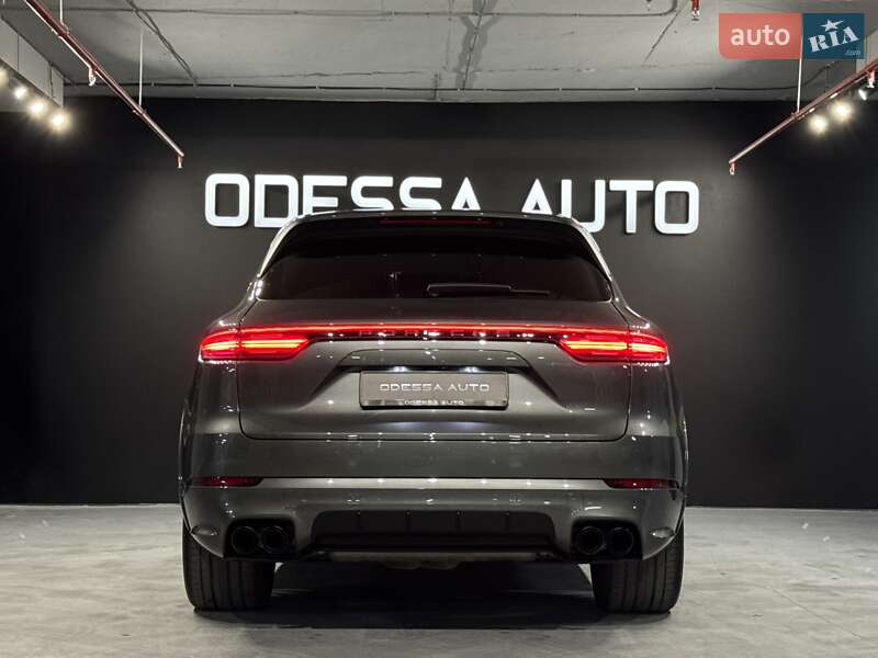 Внедорожник / Кроссовер Porsche Cayenne 2018 в Одессе