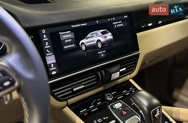 Позашляховик / Кросовер Porsche Cayenne 2018 в Одесі