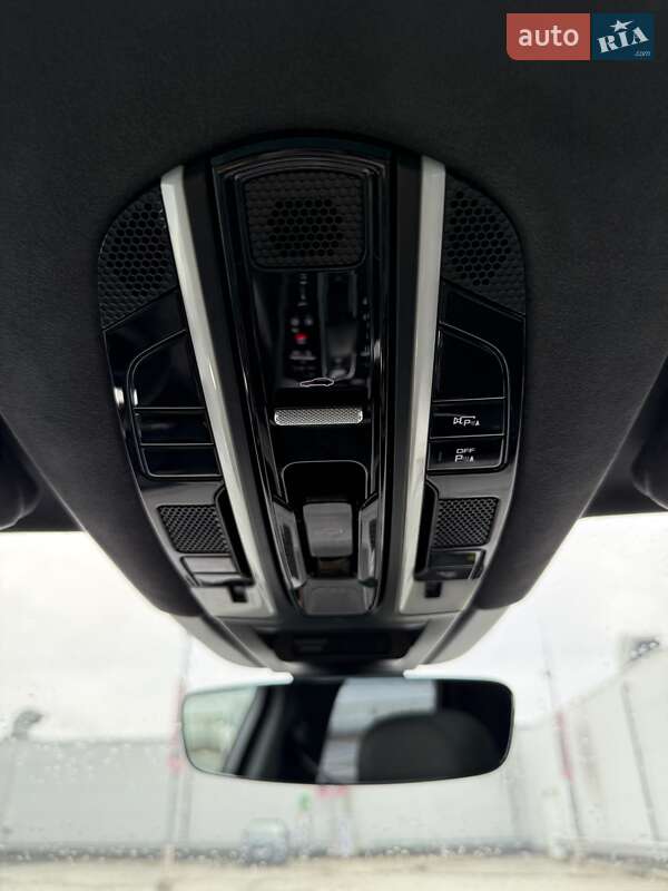 Позашляховик / Кросовер Porsche Cayenne 2018 в Києві