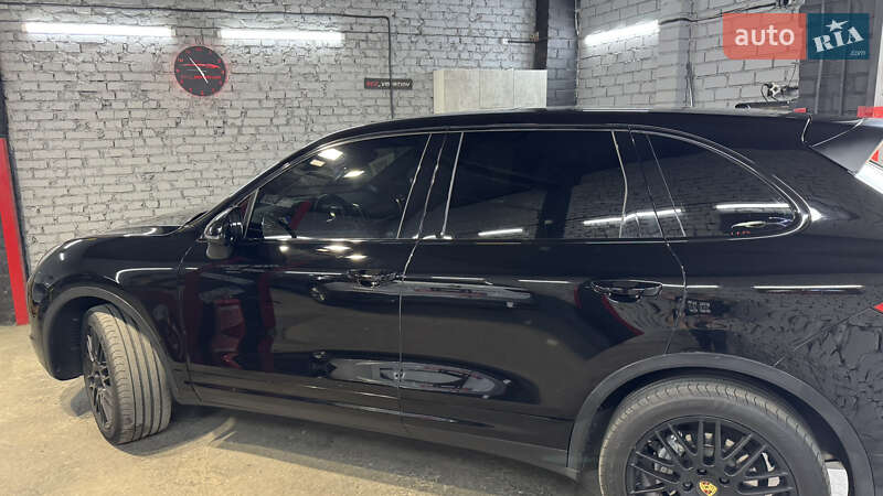 Позашляховик / Кросовер Porsche Cayenne 2016 в Кременчуці