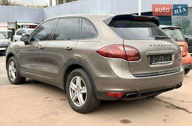 Внедорожник / Кроссовер Porsche Cayenne 2014 в Киеве