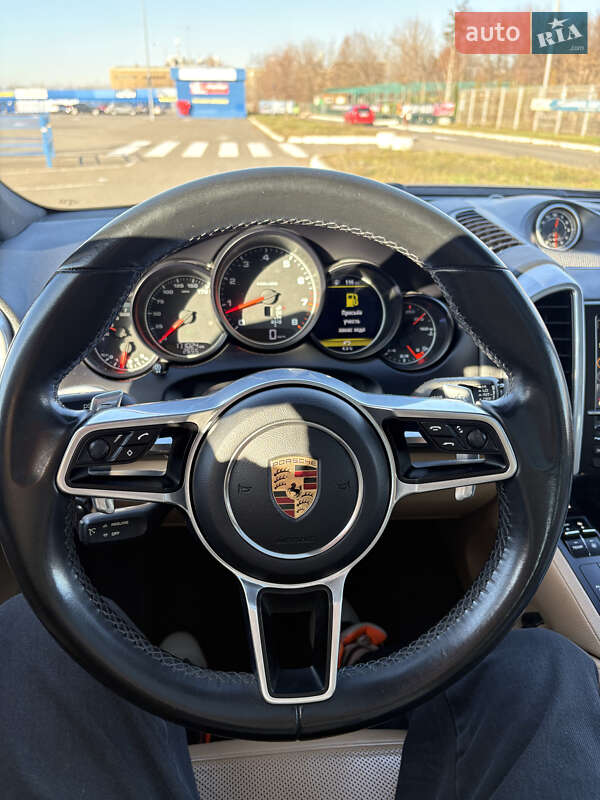 Позашляховик / Кросовер Porsche Cayenne 2015 в Києві фото 25 Позашляховик / Кросовер Porsche Cayenne 2015 в Києві