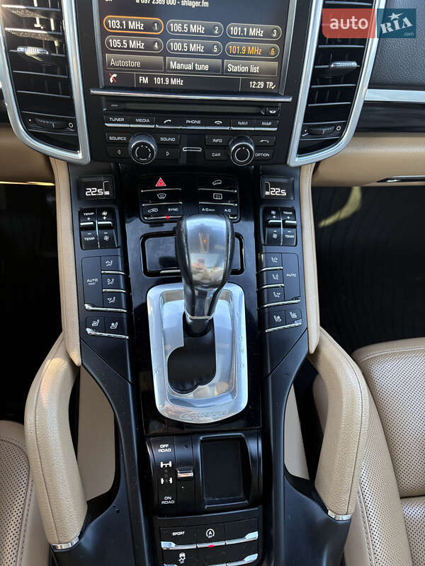 Позашляховик / Кросовер Porsche Cayenne 2015 в Києві фото 27 Позашляховик / Кросовер Porsche Cayenne 2015 в Києві