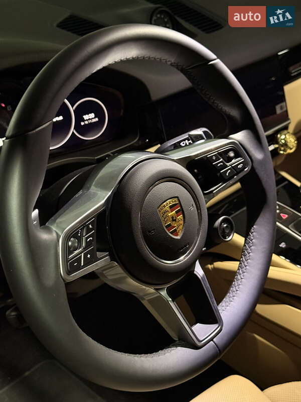 Позашляховик / Кросовер Porsche Cayenne 2021 в Києві