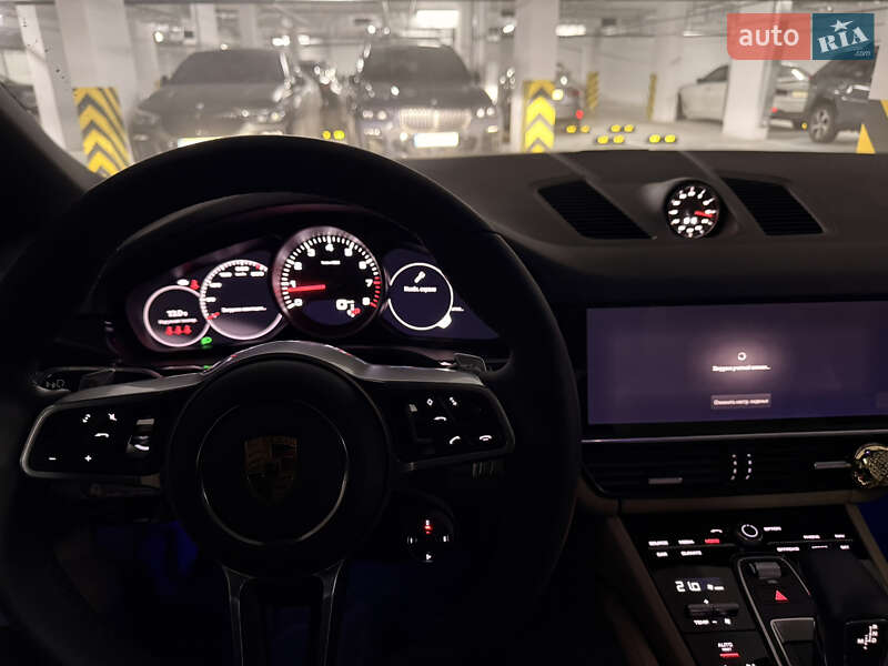 Позашляховик / Кросовер Porsche Cayenne 2021 в Києві