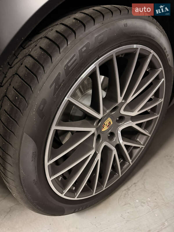 Позашляховик / Кросовер Porsche Cayenne 2021 в Києві