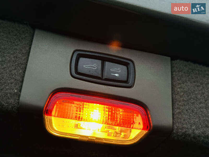 Позашляховик / Кросовер Porsche Cayenne 2012 в Харкові