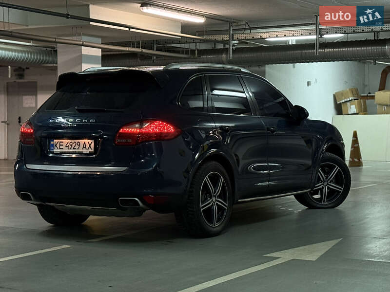 Внедорожник / Кроссовер Porsche Cayenne 2012 в Днепре
