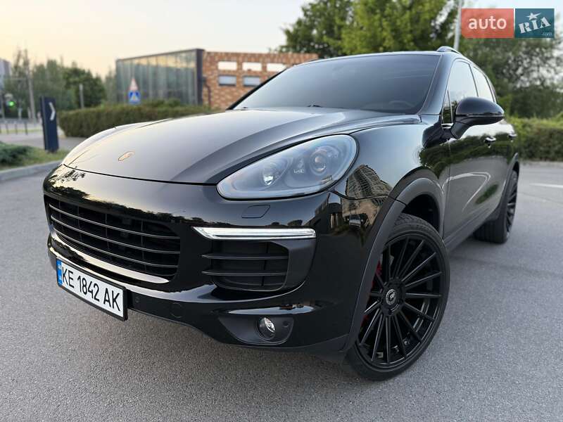 Позашляховик / Кросовер Porsche Cayenne 2017 в Дніпрі