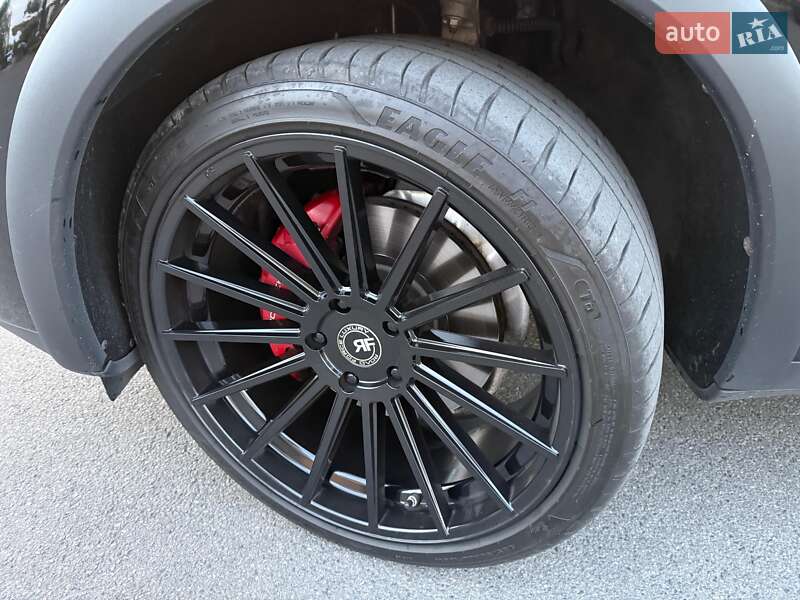 Позашляховик / Кросовер Porsche Cayenne 2017 в Дніпрі