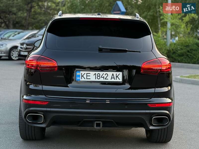Позашляховик / Кросовер Porsche Cayenne 2017 в Дніпрі