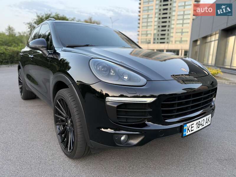 Позашляховик / Кросовер Porsche Cayenne 2017 в Дніпрі