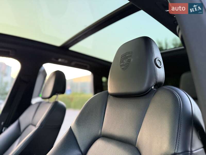 Позашляховик / Кросовер Porsche Cayenne 2017 в Дніпрі
