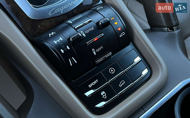 Внедорожник / Кроссовер Porsche Cayenne 2012 в Львове