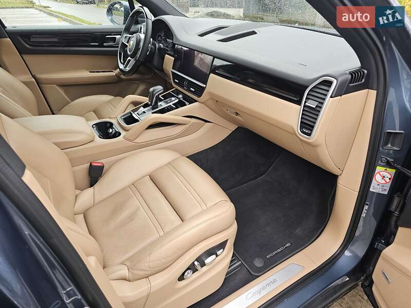 Позашляховик / Кросовер Porsche Cayenne 2018 в Києві