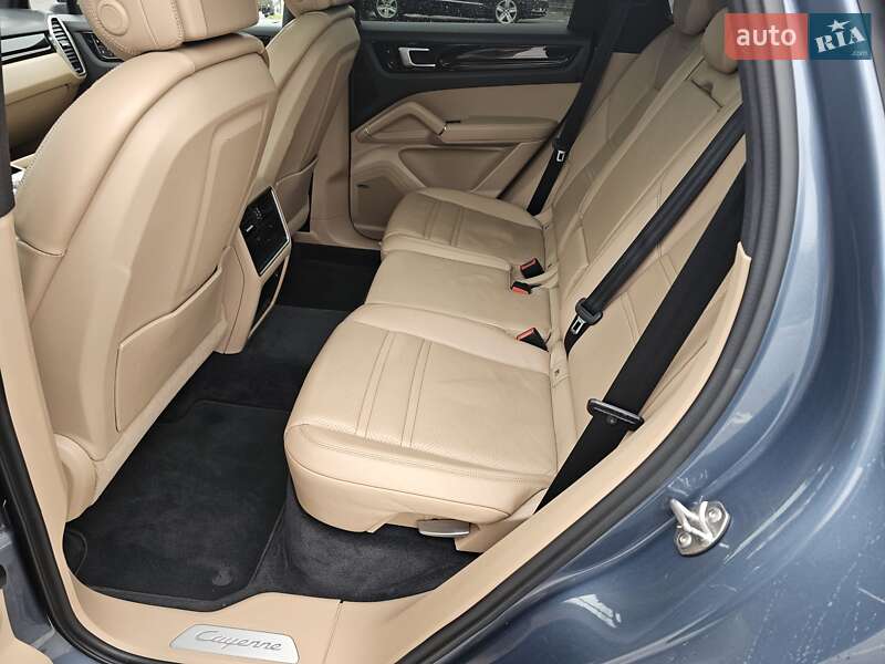 Позашляховик / Кросовер Porsche Cayenne 2018 в Києві