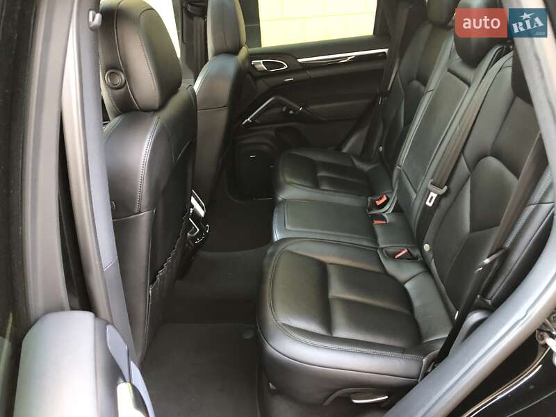 Внедорожник / Кроссовер Porsche Cayenne 2015 в Одессе