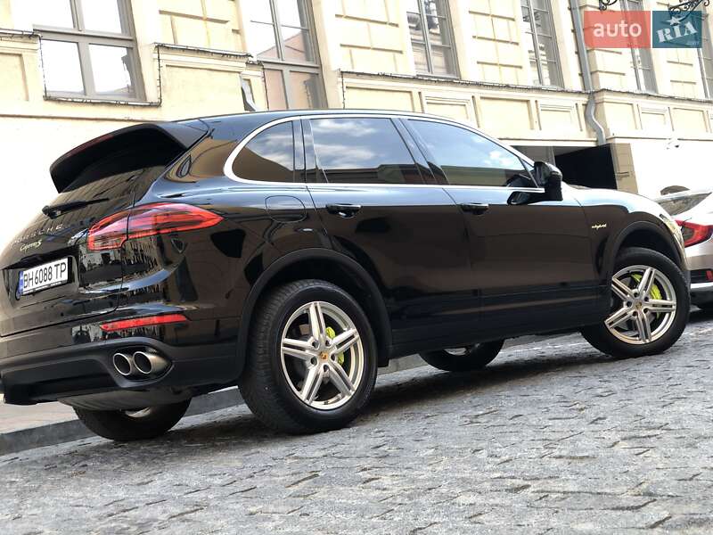 Внедорожник / Кроссовер Porsche Cayenne 2015 в Одессе