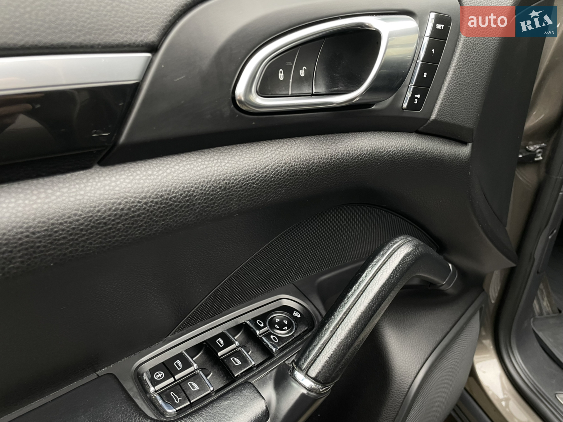 2012 Porsche Cayenne - мініатюра 9