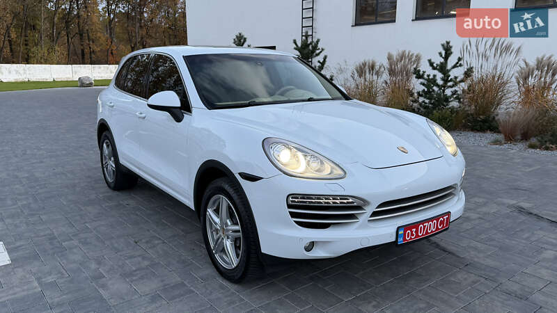 Позашляховик / Кросовер Porsche Cayenne 2014 в Луцьку