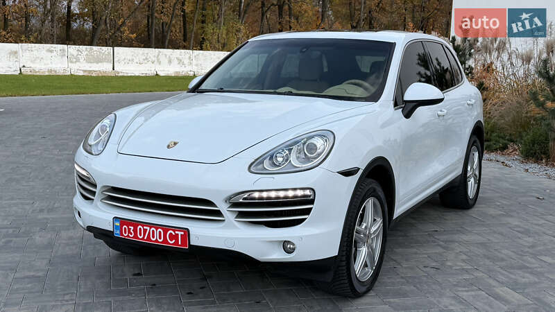 Позашляховик / Кросовер Porsche Cayenne 2014 в Луцьку