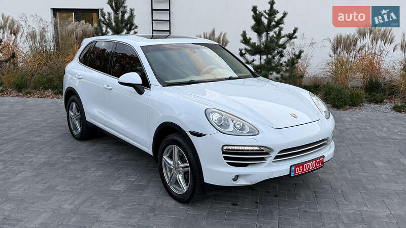 Позашляховик / Кросовер Porsche Cayenne 2014 в Луцьку
