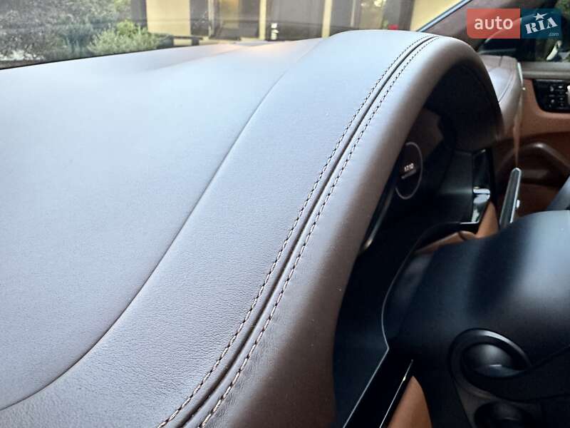 Внедорожник / Кроссовер Porsche Cayenne 2018 в Киеве