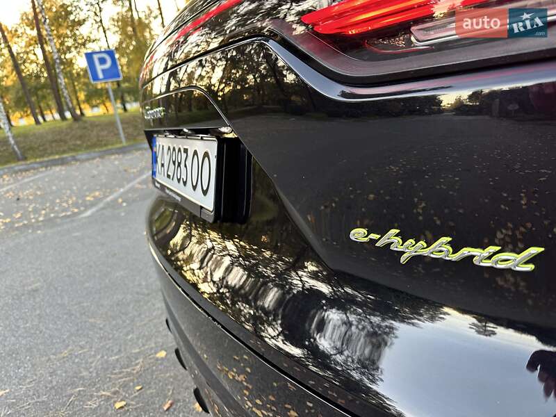 Внедорожник / Кроссовер Porsche Cayenne 2018 в Киеве