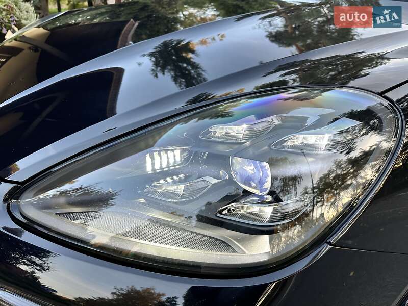 Внедорожник / Кроссовер Porsche Cayenne 2018 в Киеве