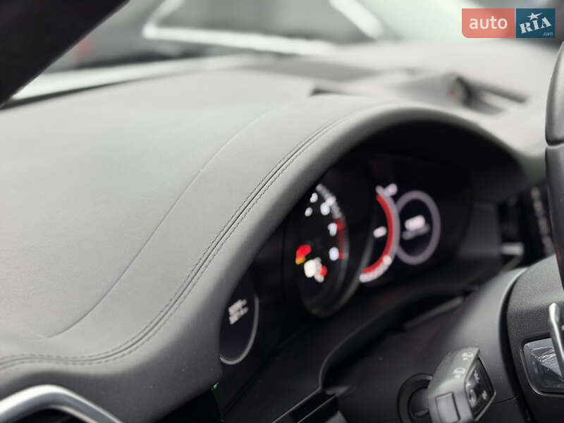 Позашляховик / Кросовер Porsche Cayenne 2018 в Києві