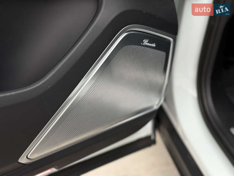 Позашляховик / Кросовер Porsche Cayenne 2018 в Києві