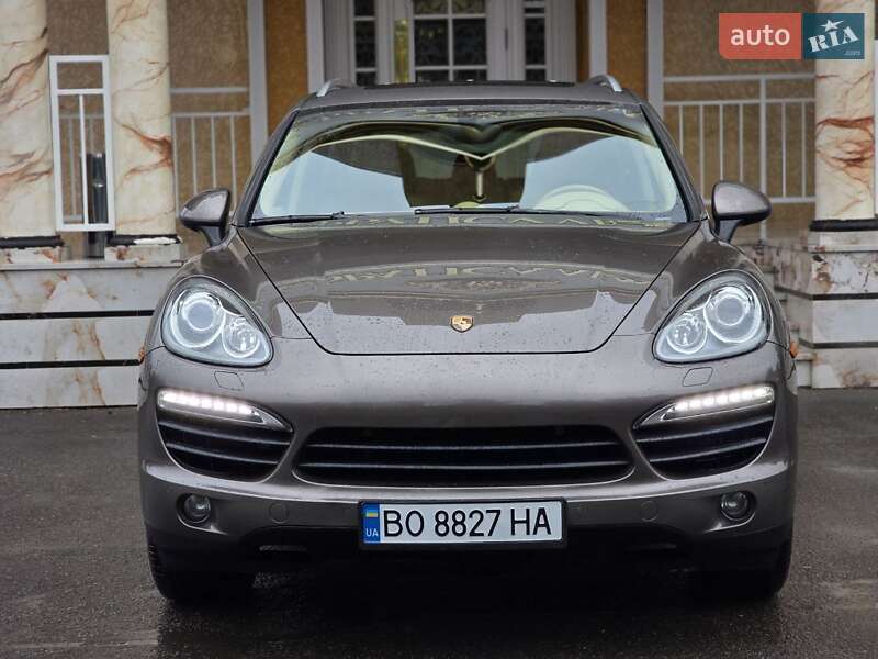 Внедорожник / Кроссовер Porsche Cayenne 2012 в Тернополе