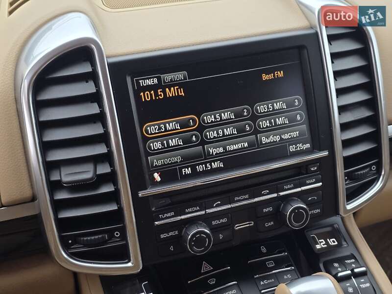 Внедорожник / Кроссовер Porsche Cayenne 2012 в Тернополе