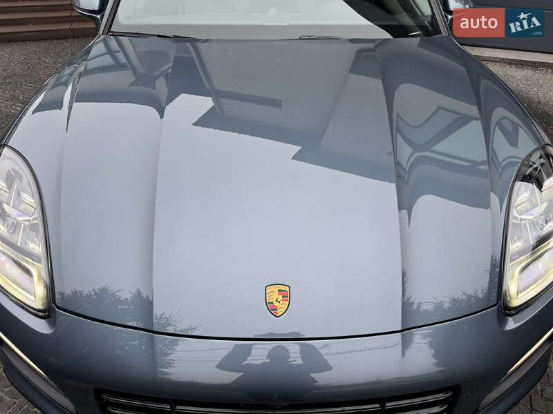 Внедорожник / Кроссовер Porsche Cayenne 2018 в Тернополе