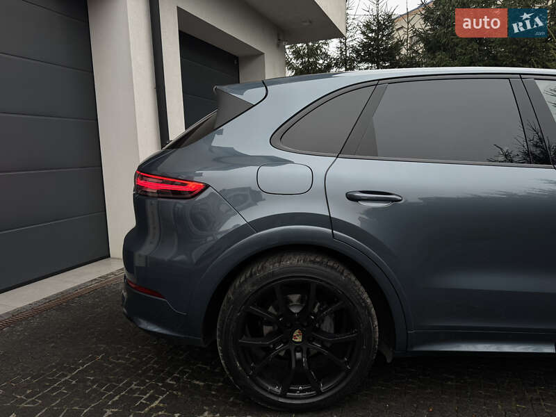 Внедорожник / Кроссовер Porsche Cayenne 2018 в Тернополе