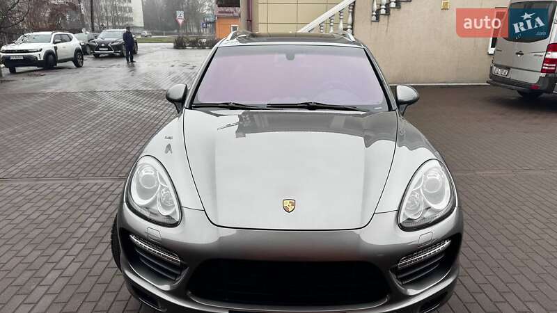 Позашляховик / Кросовер Porsche Cayenne 2010 в Києві