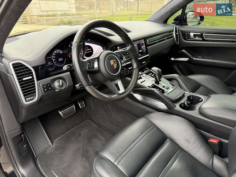 Позашляховик / Кросовер Porsche Cayenne 2019 в Києві