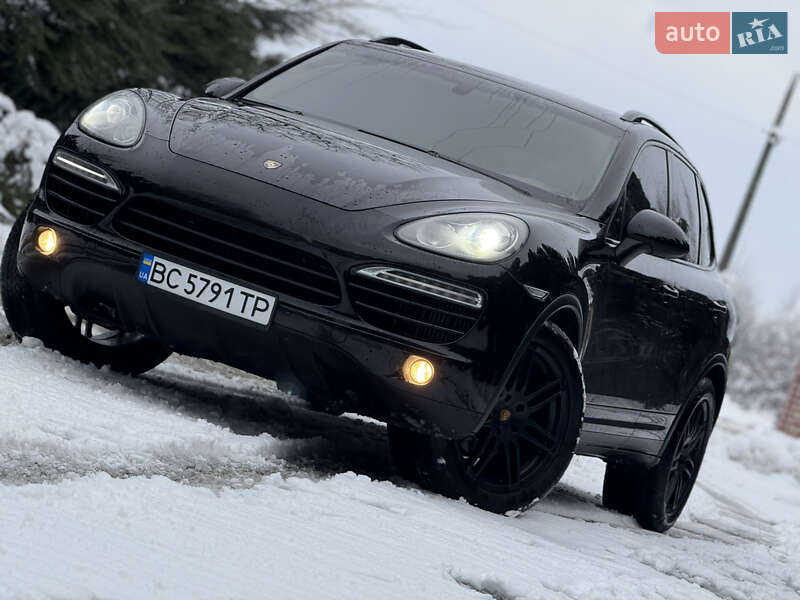 Позашляховик / Кросовер Porsche Cayenne 2012 в Самборі