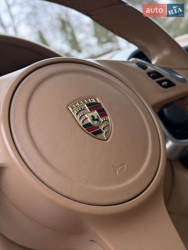 Позашляховик / Кросовер Porsche Cayenne 2012 в Самборі