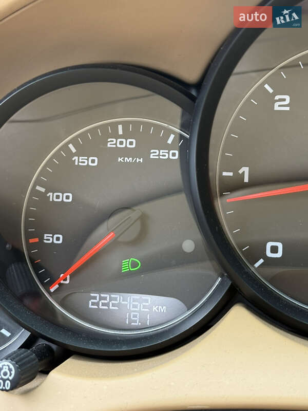 Позашляховик / Кросовер Porsche Cayenne 2012 в Самборі