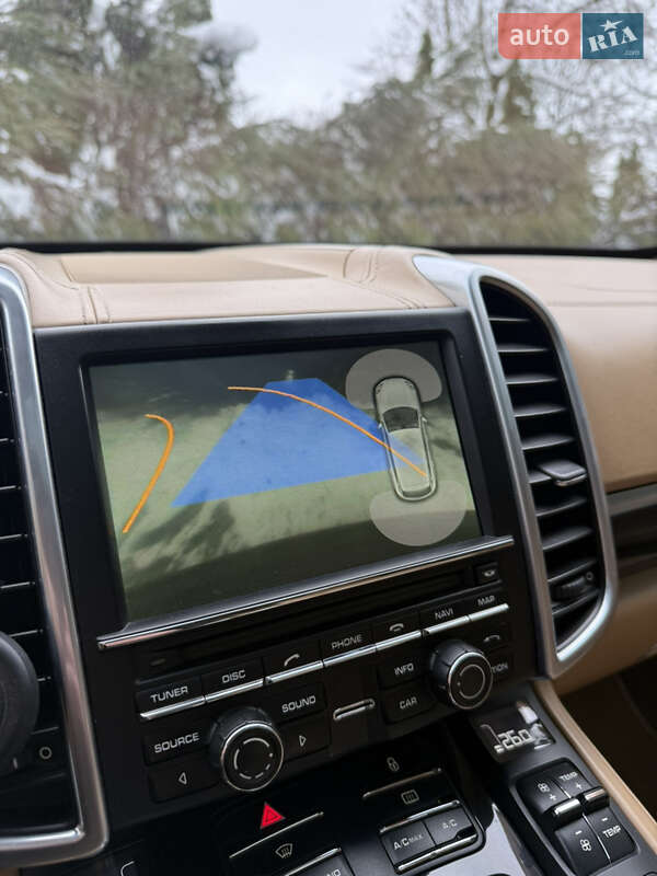 Позашляховик / Кросовер Porsche Cayenne 2012 в Самборі