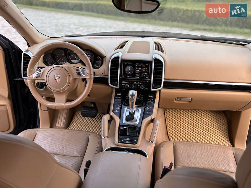 Позашляховик / Кросовер Porsche Cayenne 2011 в Тернополі
