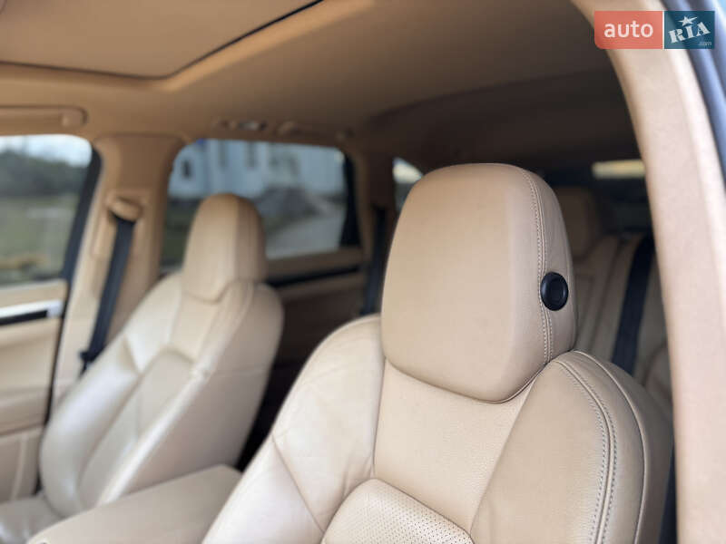 Позашляховик / Кросовер Porsche Cayenne 2011 в Тернополі