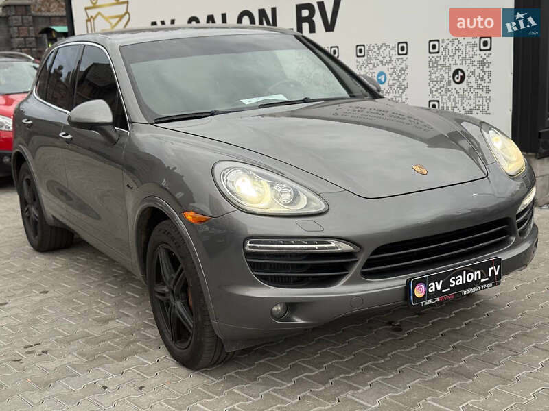 Внедорожник / Кроссовер Porsche Cayenne 2014 в Ровно