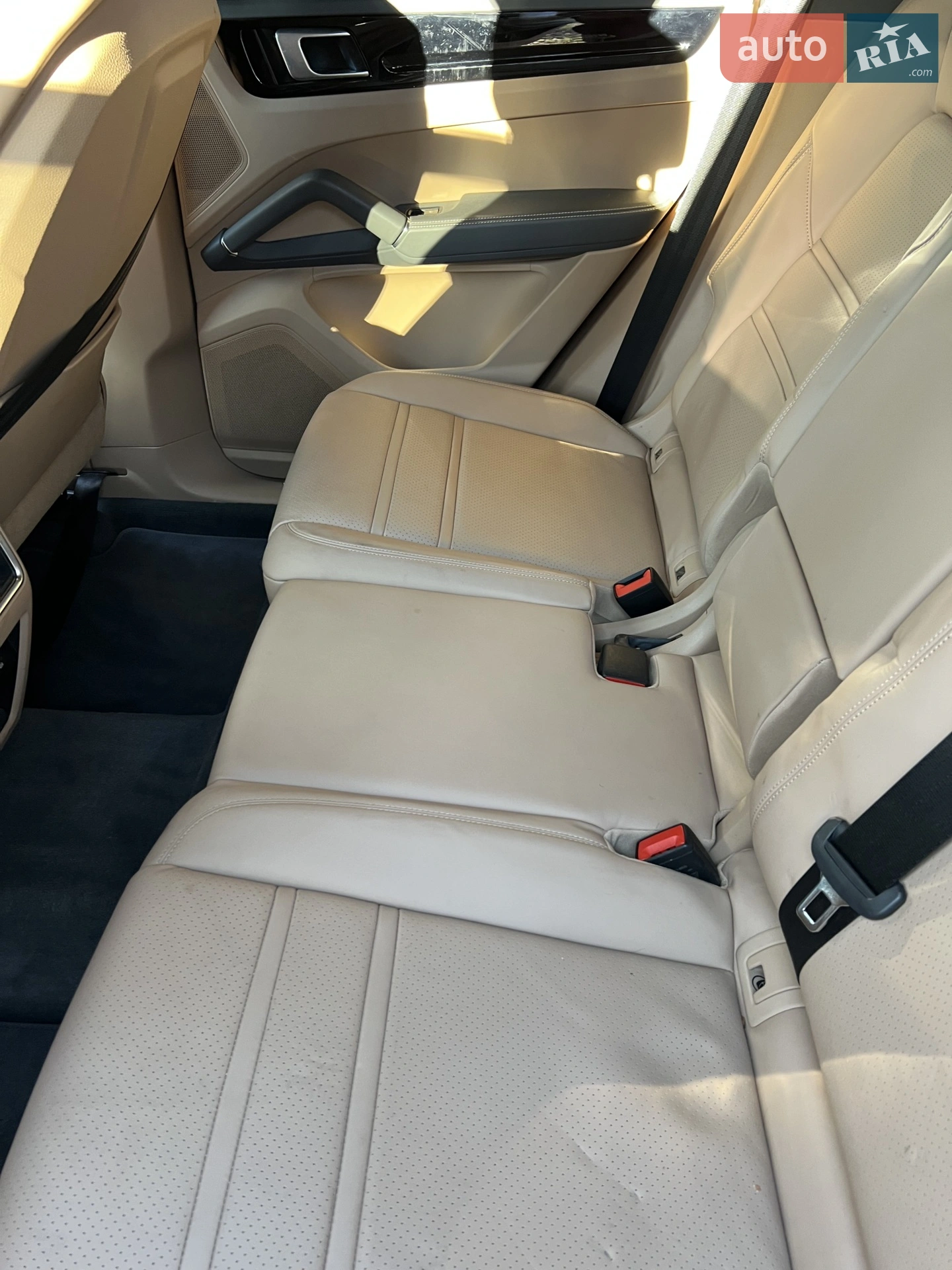 2019 Porsche Cayenne - мініатюра 6