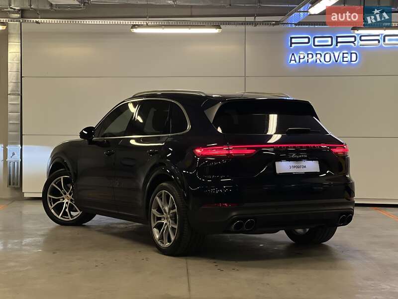 Позашляховик / Кросовер Porsche Cayenne 2021 в Києві