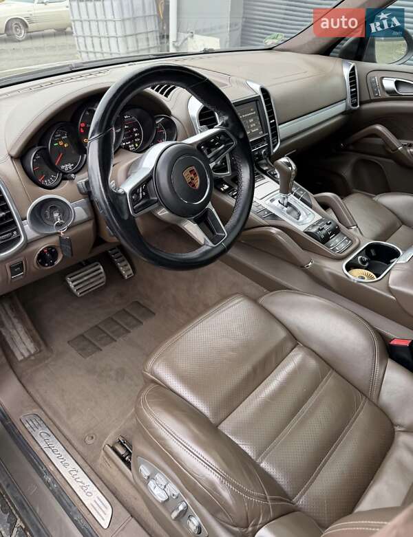 Позашляховик / Кросовер Porsche Cayenne 2012 в Києві