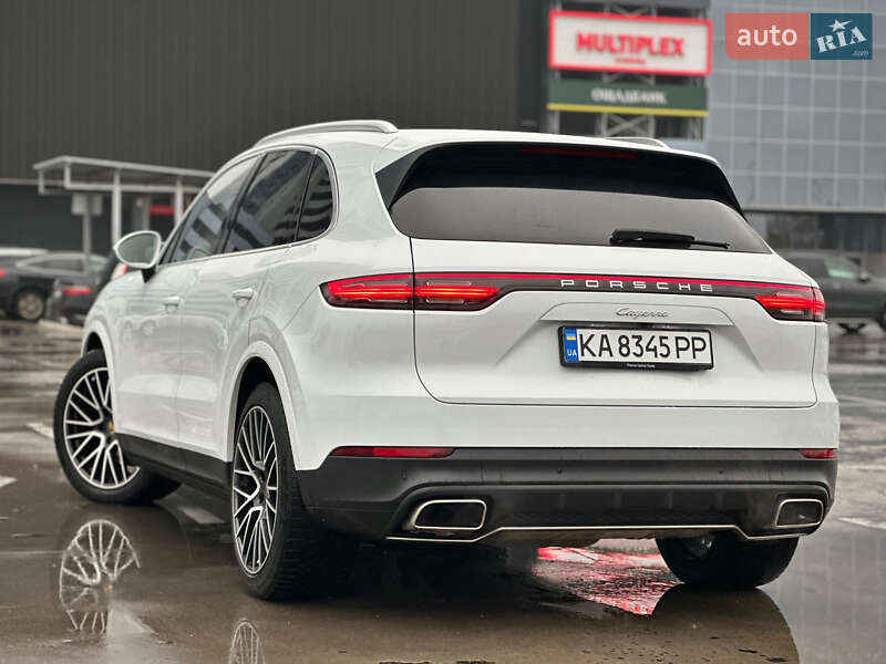 Внедорожник / Кроссовер Porsche Cayenne 2017 в Киеве