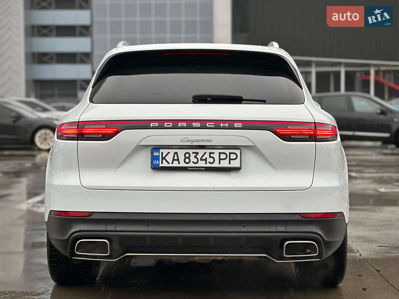 Внедорожник / Кроссовер Porsche Cayenne 2017 в Киеве