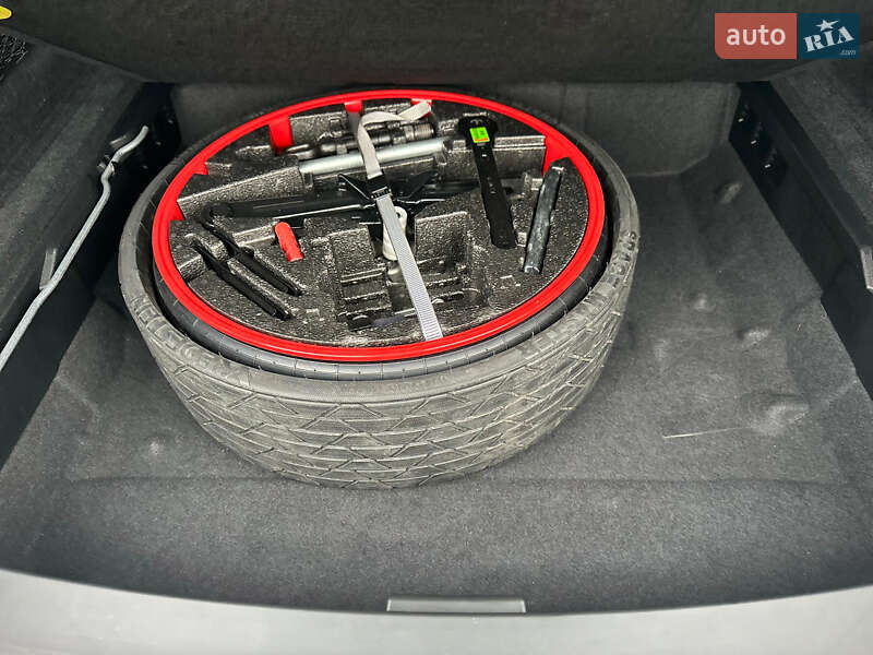 Внедорожник / Кроссовер Porsche Cayenne 2017 в Киеве